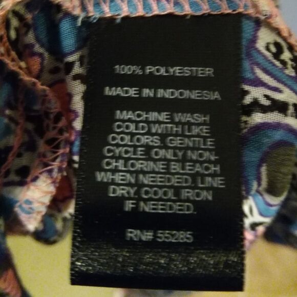 Express floral off the shoulder top - Picture 5 of 5